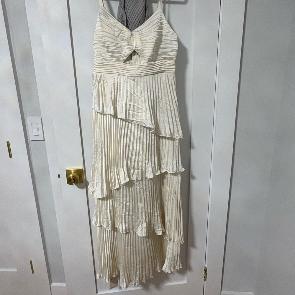 H&M Cream High Low Pleated Dress